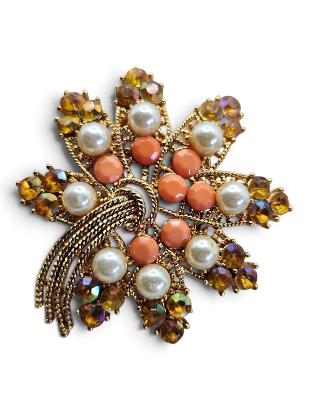Vinatage Acrylic Leaf Brooch